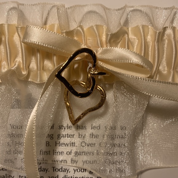 Wedding Garter Band - Picture 3 of 5